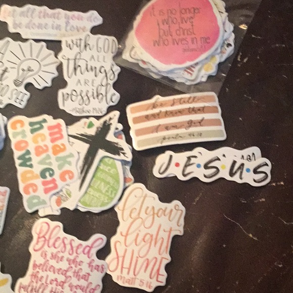 Christian decor bundle - Picture 8 of 9